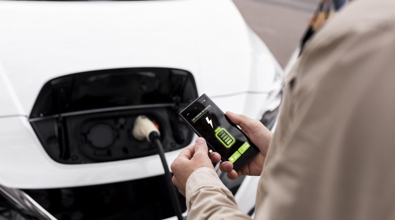 Carros elétricos e híbridos: vendas crescem 55,5% em março