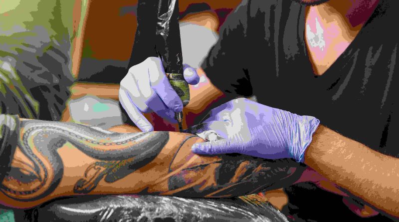 Tatuador dos EUA Pham Minh Phuc é o campeão da 3ª Tattoo Week Online