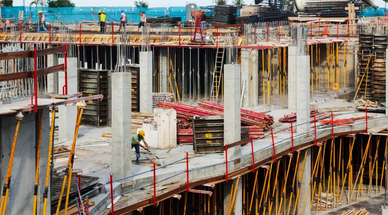 Construção gerou 25.423 empregos formais em julho
