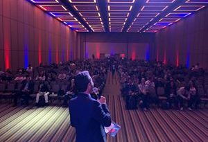 Retomada de eventos corporativos: humoristas ganham espaço