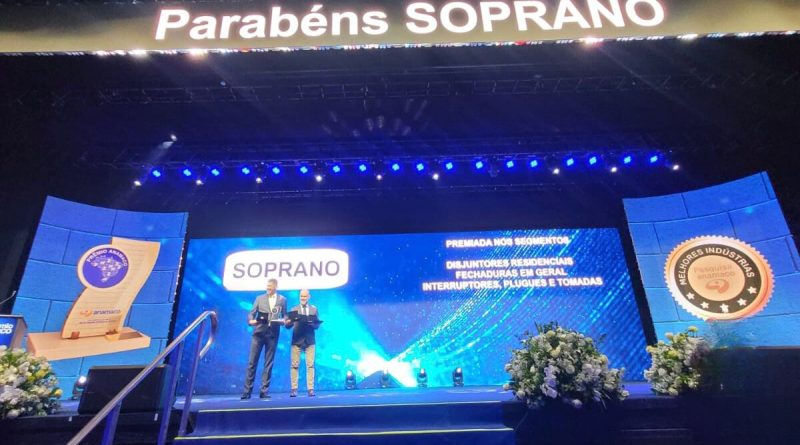 Soprano recebe Prêmio Anamaco 2023, referência no setor de construção