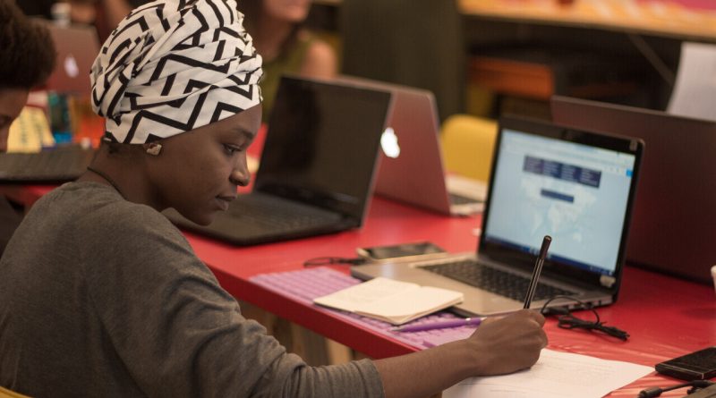 Afrocódigos: novo programa que visa formar estudantes negros em tecnologias