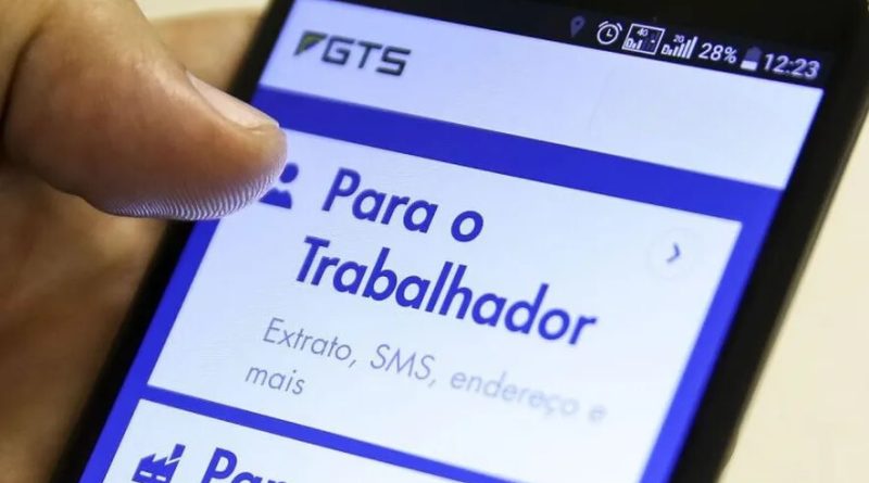 Antecipação de FGTS oferece condições específicas