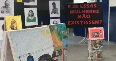 Estudantes homenageiam grandes mulheres em mostra de arte