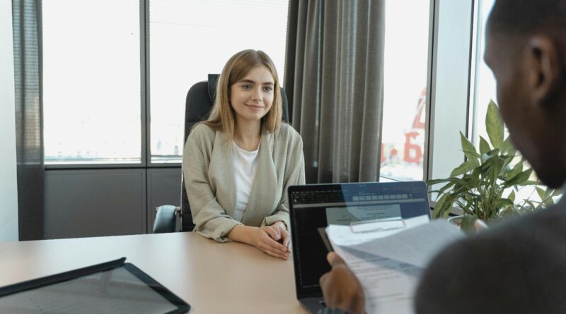 Segundo estudos, aparência pode impactar entrevista de emprego