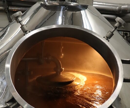Sim! Cerveja lança bebida com café sem álcool
