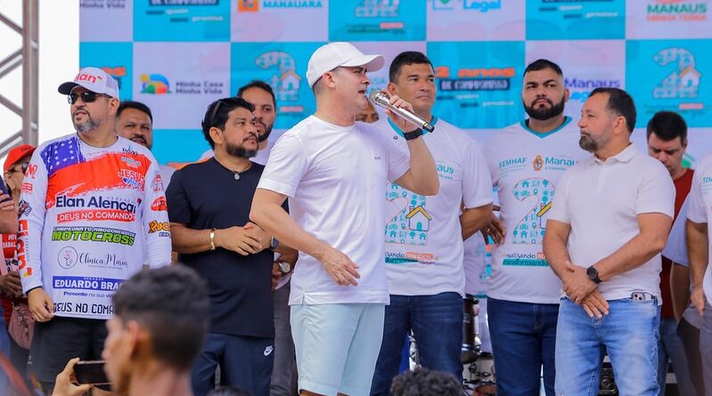 Prefeito David Almeida destaca avanços na habitação durante celebração dos dois anos da Semhaf