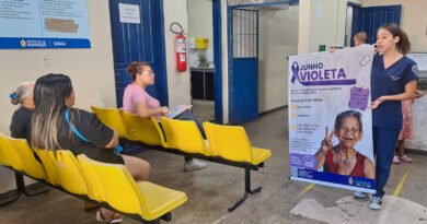 Usuários de unidades de saúde da prefeitura recebem orientações para combate à violência contra idosos