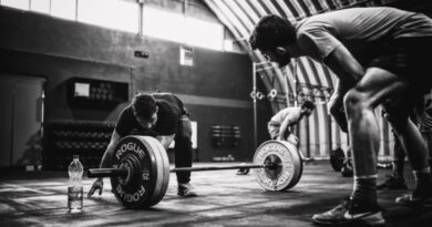 Kipping Handstand Push-ups colocam a saúde cervical em risco