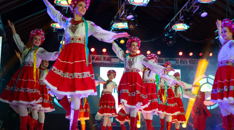 52º Festival Folclore reúne 40 grupos de sete países
