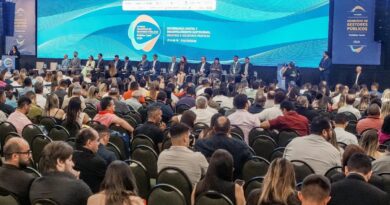 Gestores públicos se reúnem em seminário sobre eficiência e transparência