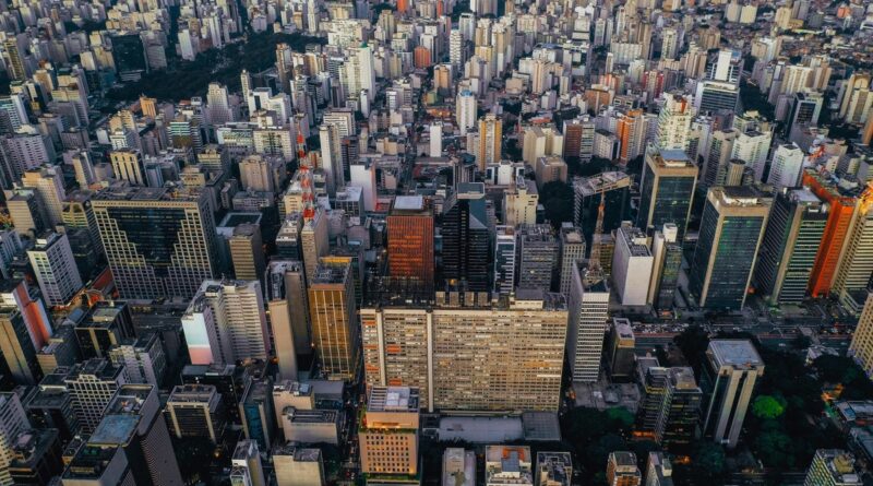 Venda de imóveis em SP sobe, mas setor enfrenta desafios