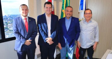 Prefeito em exercício Renato Junior visita TJ-AM e defende diálogo entre os poderes: ‘Harmonia institucional beneficia o povo’