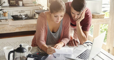 Reajuste do plano de saúde impacta consumo das famílias
