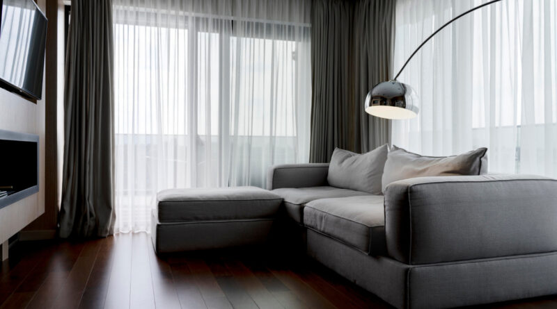 Limpeza de cortinas residenciais e comerciais exige atenção