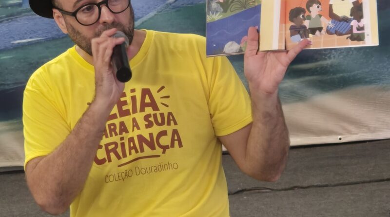 Turnê da Coleção Douradinho passa por escolas do Espírito Santo