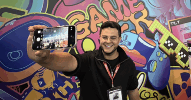 Eldo Gomes marca presença na Brasil Game Show em São Paulo