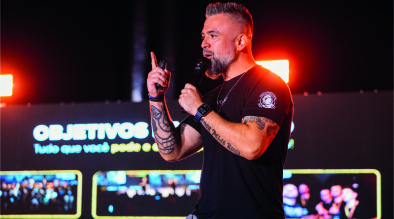 Robson V. Leite desenvolve métodos para agências digitais