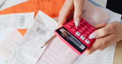 Segundo Sebrae, 61% dos pequenos negócios misturam contas