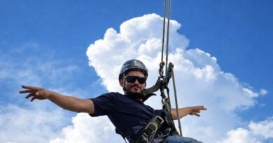 CEO participa de inspeções descendo em fachadas de prédios