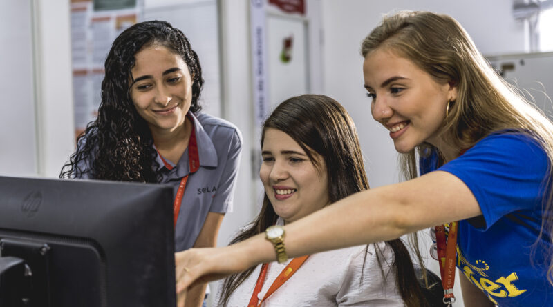 Empresas investem na retenção de mulheres