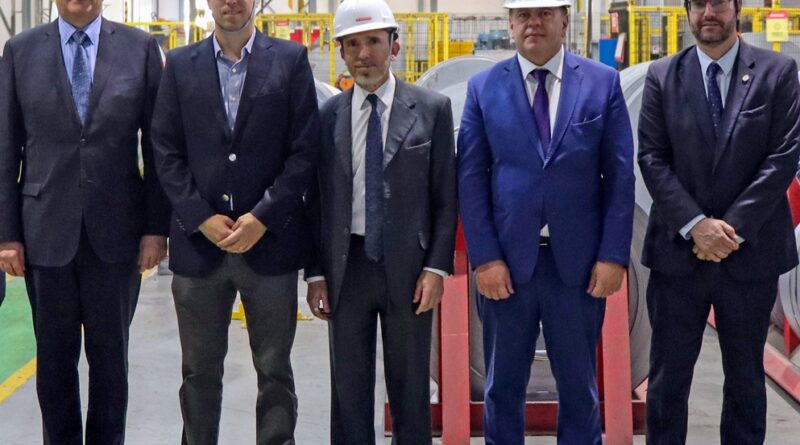 Embaixador da Argentina visita fábrica da Barbieri no Paraná