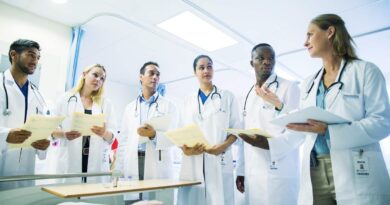Médicos residentes reivindicam aumento da bolsa