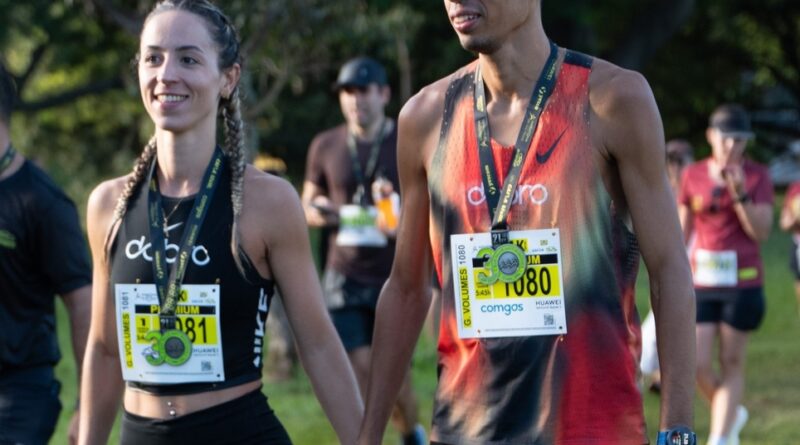 Corredores testam HUAWEI GT Runner 2 na Maratona de SP