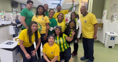 Pacientes renais torcem pro Brasil enquanto fazem tratamento