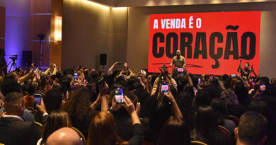 Empresas ampliam investimentos em treinamento de vendas