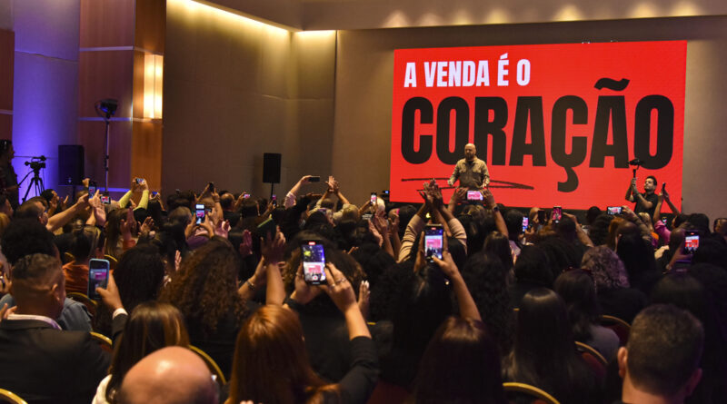 Empresas ampliam investimentos em treinamento de vendas