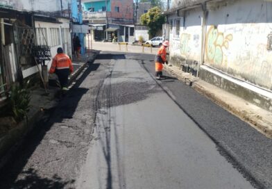 Prefeitura de Manaus avança com recapeamento asfáltico de 260 metros no bairro Flores e fortalece mobilidade urbana