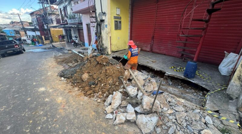 Prefeitura de Manaus recupera sistema de drenagem no bairro Compensa e reforça conscientização sobre descarte correto de resíduos
