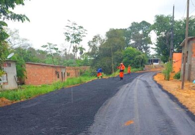 Prefeitura de Manaus trabalha na pavimentação de trecho do ramal do Baiano que era em solo natural