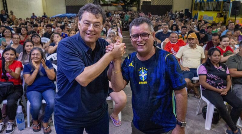 Eduardo Braga participa de encontro com lideranças e moradores no Parque das Garças