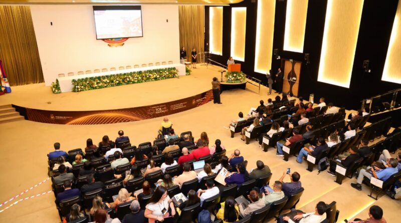 TCE-AM reúne municípios para dar início à fase de execução do programa TCE pela Educação
