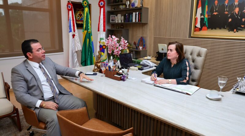 Presidente do TCE-AM recebe visita institucional do deputado Wilker Barreto