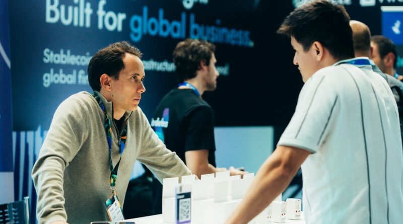 Executivo brasileiro expande pagamentos com stablecoins