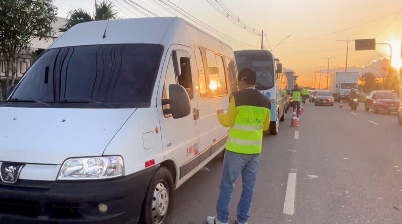 Prefeitura de Manaus intensifica fiscalização e apreende veículos em operação contra transporte irregular