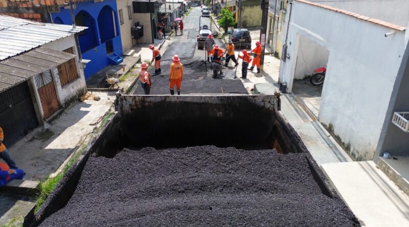 Prefeitura de Manaus intensifica ação de tapa-buraco no bairro Cidade Nova