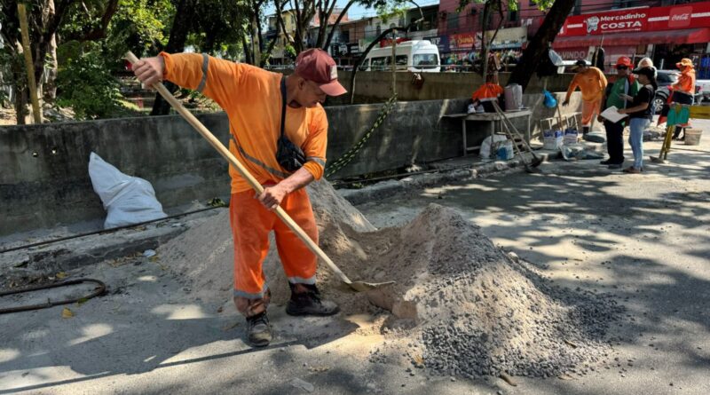 Prefeitura de Manaus avança com reconstrução de passeio público na rua Ouro Preto e reforça segurança para pedestres no bairro Coroado