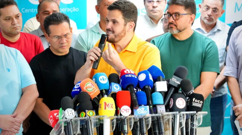 Prefeito Renato Junior afirma que cobrará Estado na Justiça por repasses do Passe Livre Estudantil e que mantém transporte coletivo em dia