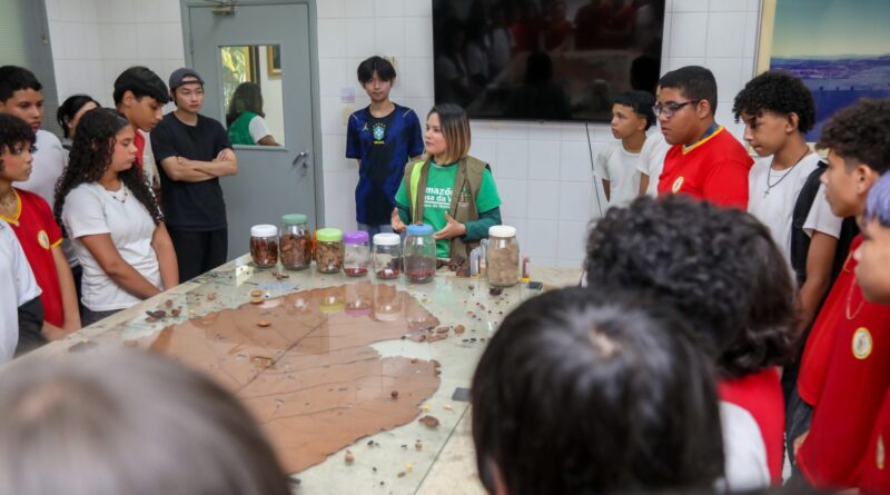 Estudantes da Prefeitura de Manaus participam do projeto ‘Academia Ambiental’ e aprendem sobre a preservação da Amazônia