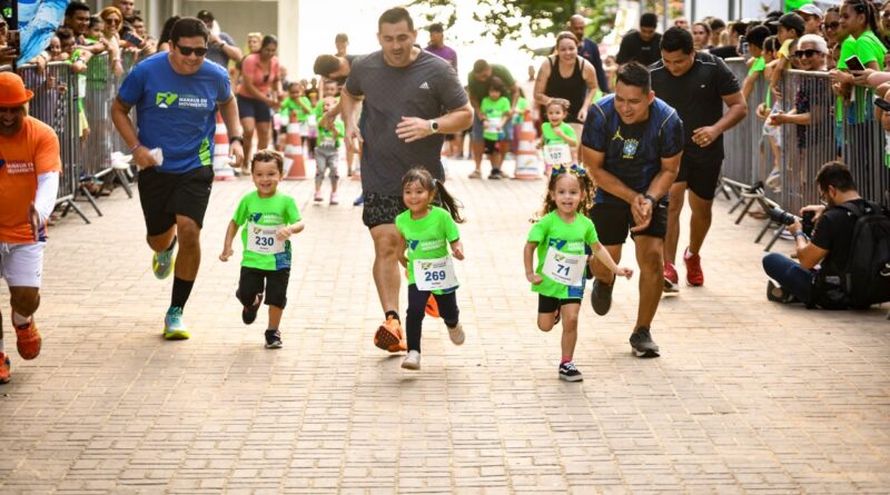 Crianças participam da 5ª corrida de rua ‘Manaus em Movimento’ para promoção da saúde