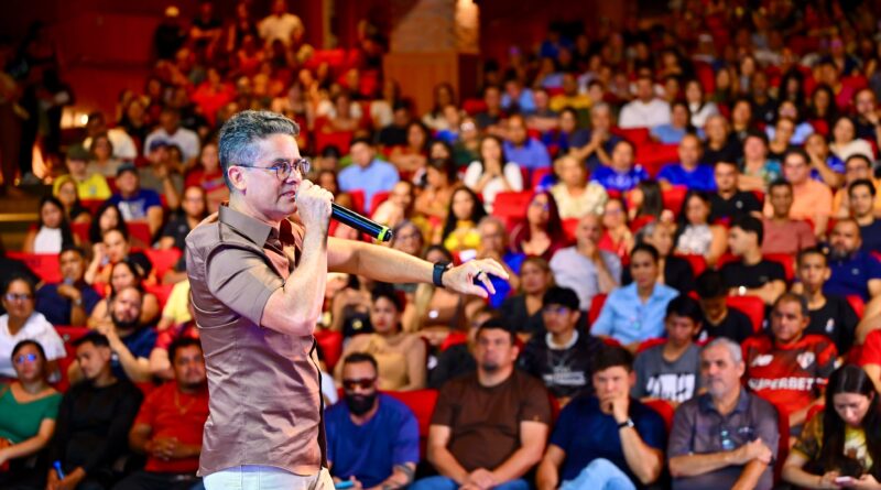 David reúne fazedores da cultura e defende levar ao Amazonas modelo que transformou Manaus em referência nacional e internacional