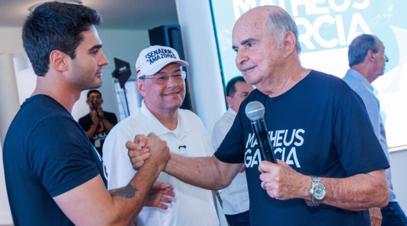 Eduardo Braga incentiva participação dos jovens na política durante encontro com Mateus Garcia