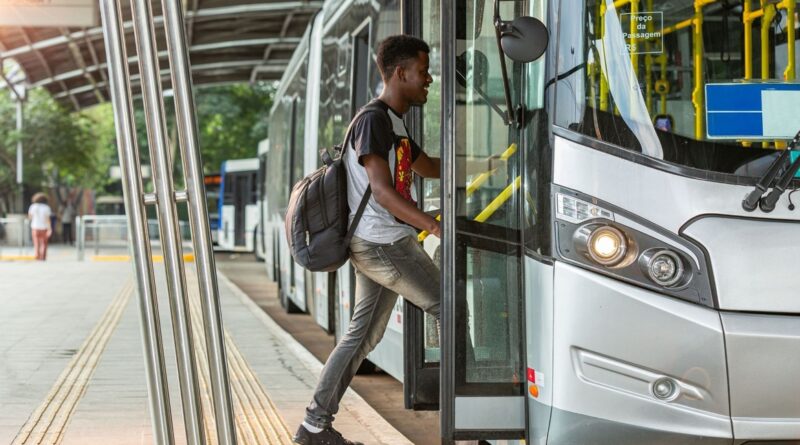 Tempo no trânsito pode afetar bem-estar físico e emocional