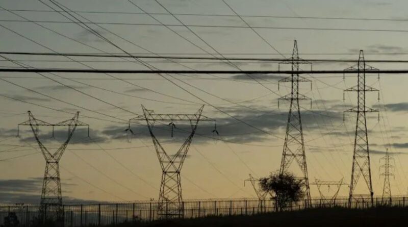Energia solar e baterias impulsionam a economia industrial
