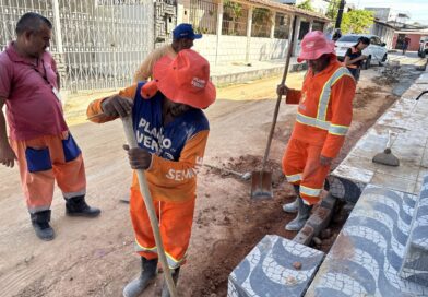 Prefeitura de Manaus recupera 10 metros de drenagem obstruída por lixo no bairro Japiim