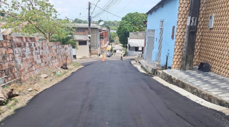 Prefeitura de Manaus avança com recuperação asfáltica e melhora circulação em rua do bairro Cidade Nova